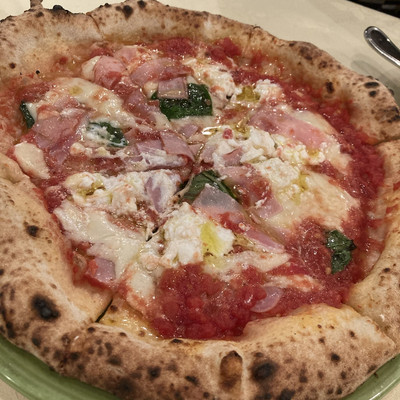 予約必須！本場ナポリの窯焼きピザが20種類以上の人気店 | Trip.com 東京