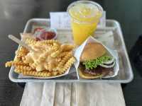 Shake Shack to enjoy fresh burger with a nice view bonus