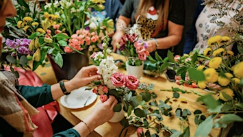 Summer Bouquet Centerpiece: Floral Design Class | Columbus Brewing Company Beer Hall