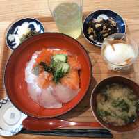 【博多ランチ】あの有名水炊き店が出す、新鮮なお魚ランチ🎶