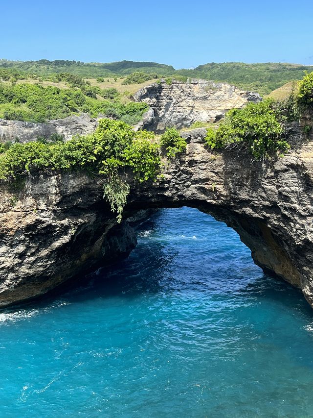 Beautiful coastal formation in Nusa Penida!