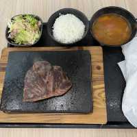 燒肉cafe集於一身 