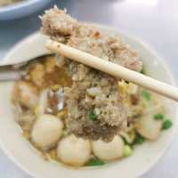 Rung Rueang Pork Noodles 🐷