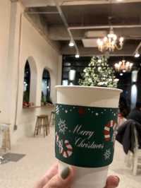 韓国/京畿道　大きなクリスマスツリーが素敵なカフェベーカリー🎄✨