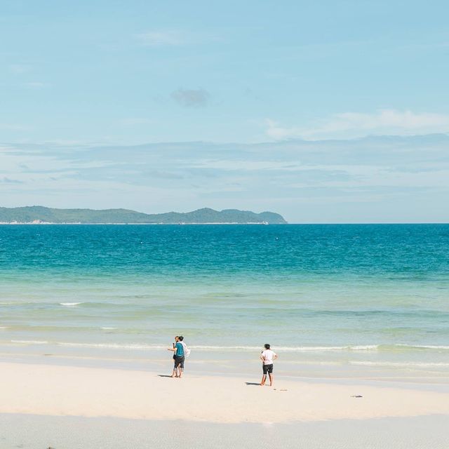 เกาะล้าน เกาะที่ใกล้กรุงเทพและน้ำใสมาก