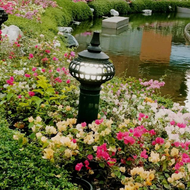 Benchasiri Park- Urban Park in city