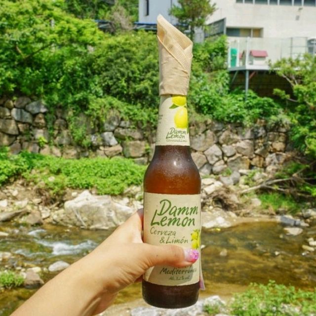 여름의 계곡카페