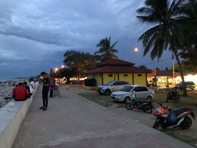 Pantai Cahaya Bulan