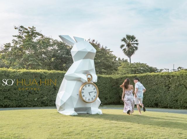 พักผ่อนแบบ luxury ริมทะเลที SO Sofitel Hua Hin