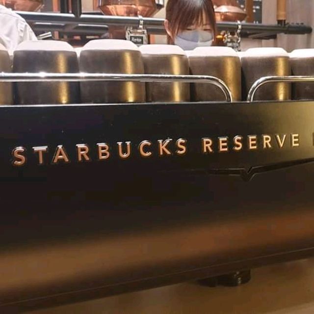 Coffee Lovers Head To The Starbucks Reserve