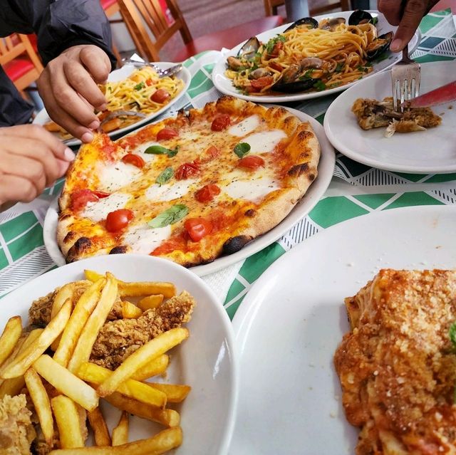 Delicious Italian Pizza @Termini Rome,Italy