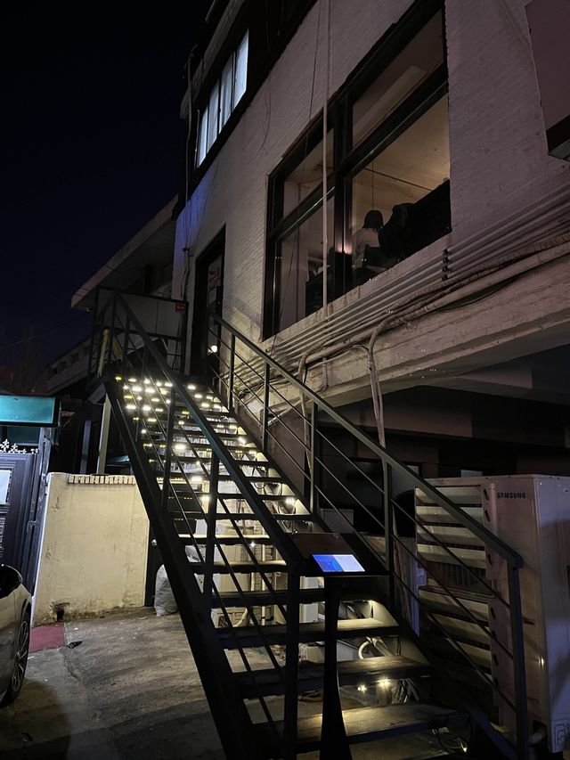 일본에 놀러온 것만 같은 감성 뿜뿜인 홍대 우와 본점에서 야끼소바 냠냠✨
