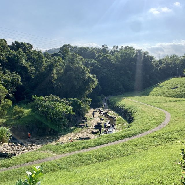 台北市輕鬆不脫妝的爬山景點｜內湖三尖⛰️忠勇⛰️圓覺⛰️鯉魚