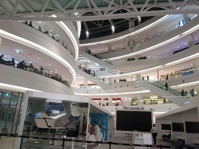 타임스퀘어 놀거리, Action
