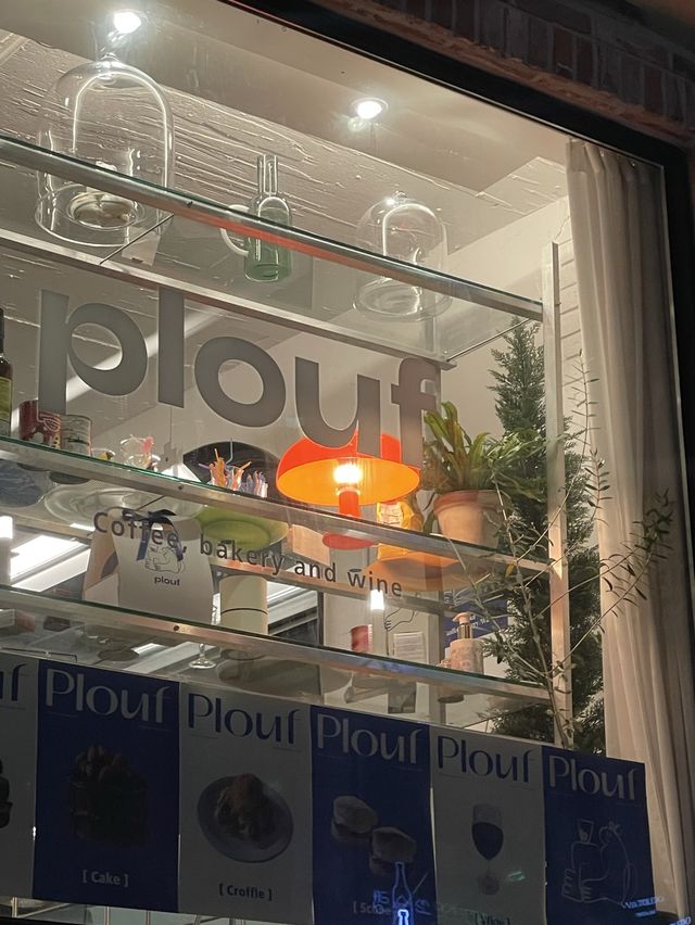 연남동 미로길 감성카페 “플루프커피”