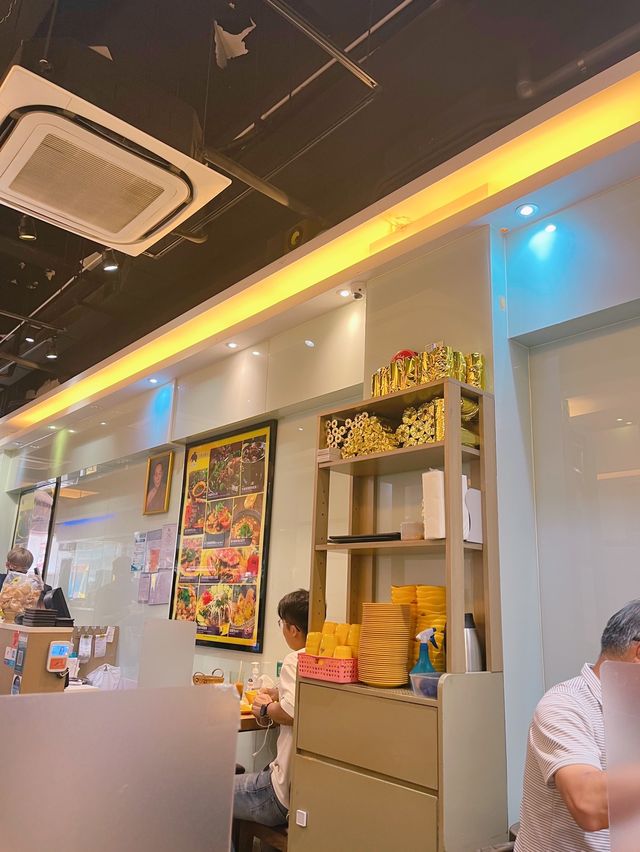 充滿海鮮嘅泰式午餐🇹🇭