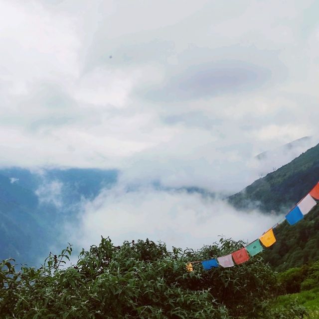 Mountain Pass Peak in Sichuan's Aba