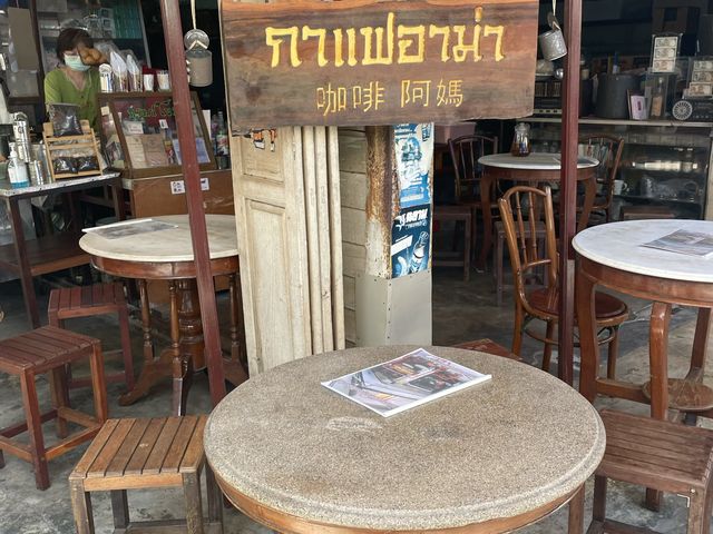 ตลาด100ปีสามชุกที่ยังมีลมหายใจ