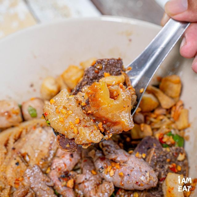ก๋วยเตี๋ยวเรือแท้สุดแซ่บเข้มข้นจัดจ้านย่านนนทบุรี