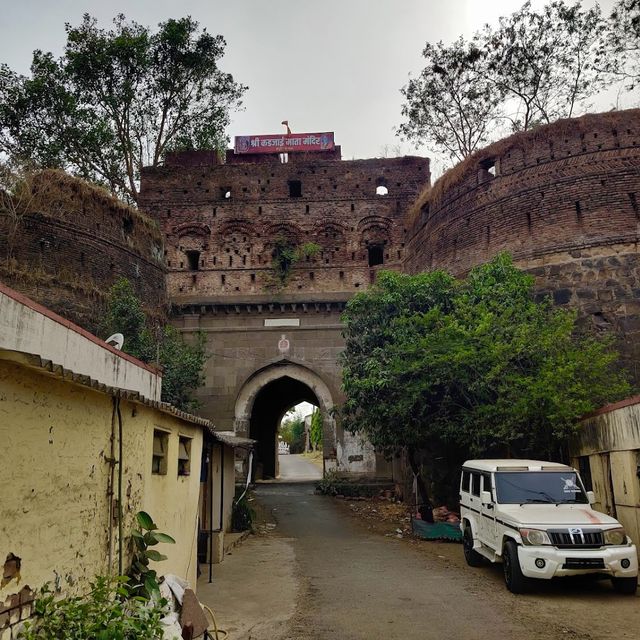 Induri fort and kadjai mata temple