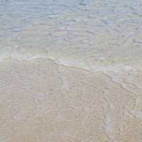 หาดทรายขาว น้ำทะเลใส