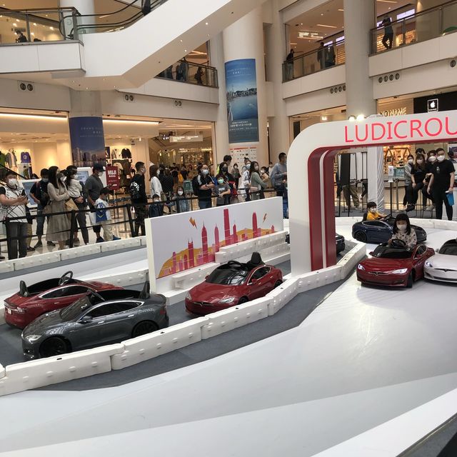 Tesla電車展 大小朋友都岩