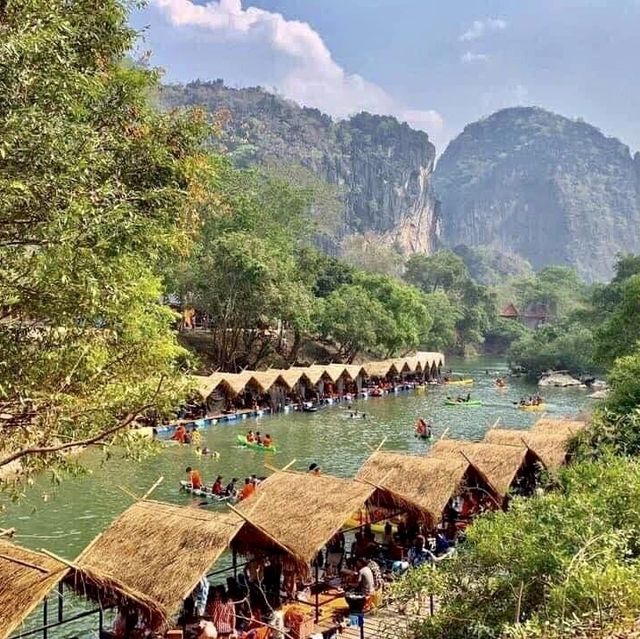 Tha Falang Lake 