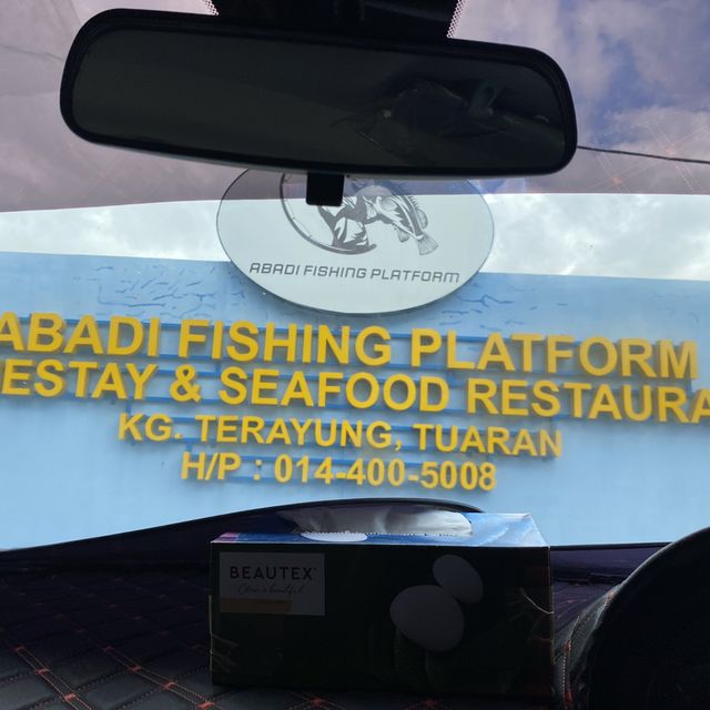 Abadi Fishing Platform Homestay & Seafood Res