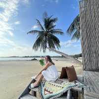 หนีงานมาติดเกาะสมุย