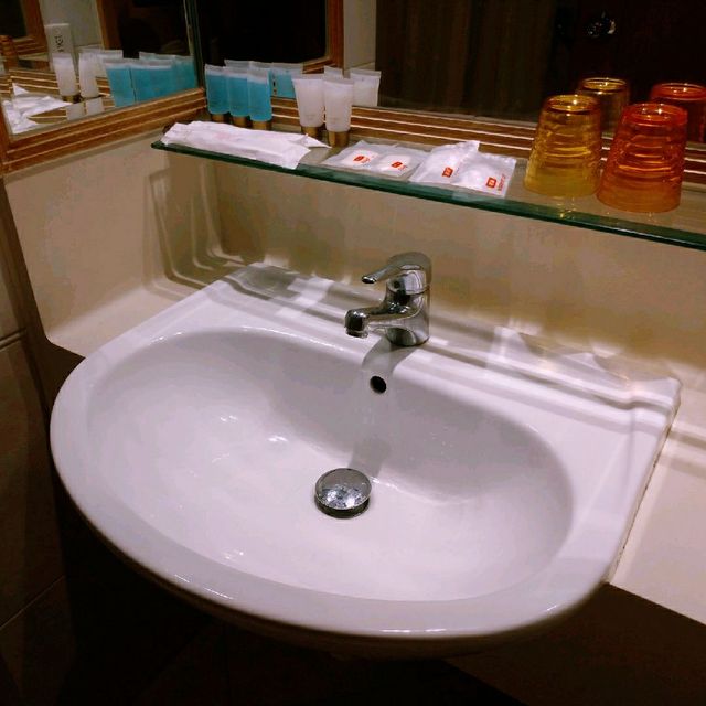 北角街市裏的華美達盛景酒店 北角街市裏的華美達盛景酒店