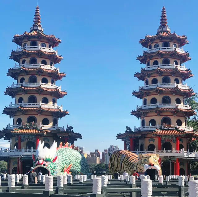 Dragon and Tiger Pagodas in Kaohsiung 