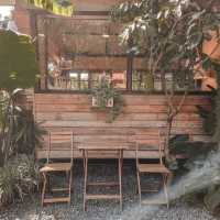 Resfeber Cafe คาเฟ่ธีมแคมป์ปิ้งที่ปทุมธานี