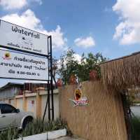 Waerfall coffeee ร้านก๋วยเตี๋ยวถูกปาก บ้านบึง 