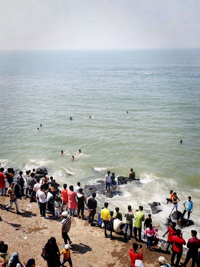 바다위의 Haji Ali Dargah 