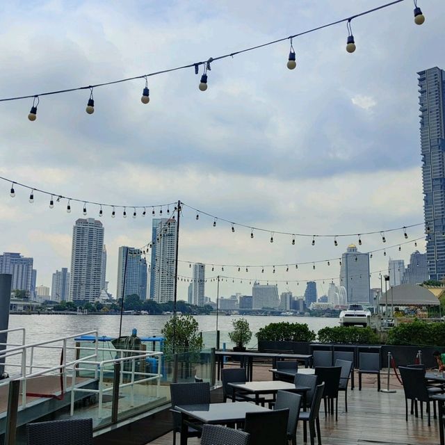 โรงแรม รามาดา พลาซา บาย วินด์แฮม แบงคอก แม่น้ำ ริเ