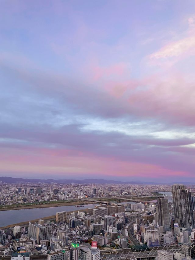 핑크빛 하늘부터 붉은 노을, 그리고 야경까지 모두 볼 수 있는 오사카 필수 여행코스✨ #우메다공중정원