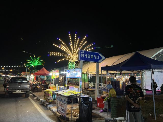 ขอเชิญทุกท่าน เที่ยวชมงานตากสินฯ @จังหวัดตาก