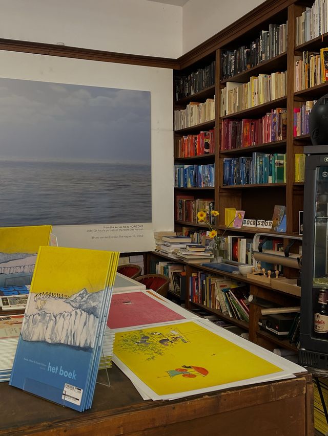 네덜란드 헤이그 서점 겸 카페, The Bookstor Cafe