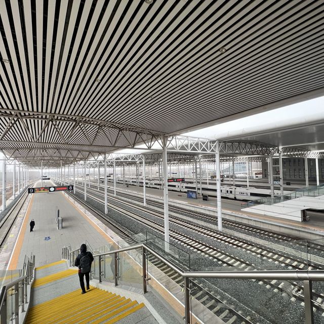 Dezhou East Railway Station is a cool hub