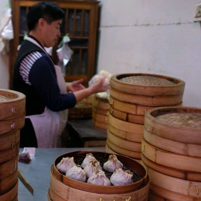 Trying Yangzhou's Famous Breakfast