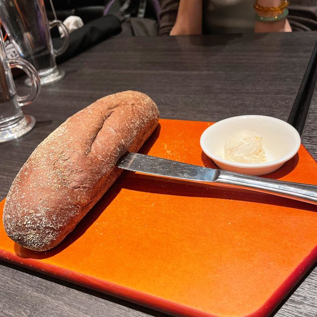 Outback Steakhouse🥖高質黑糖麵包😋