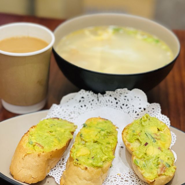  Lil’ Saigon Central 正宗越南餐廳