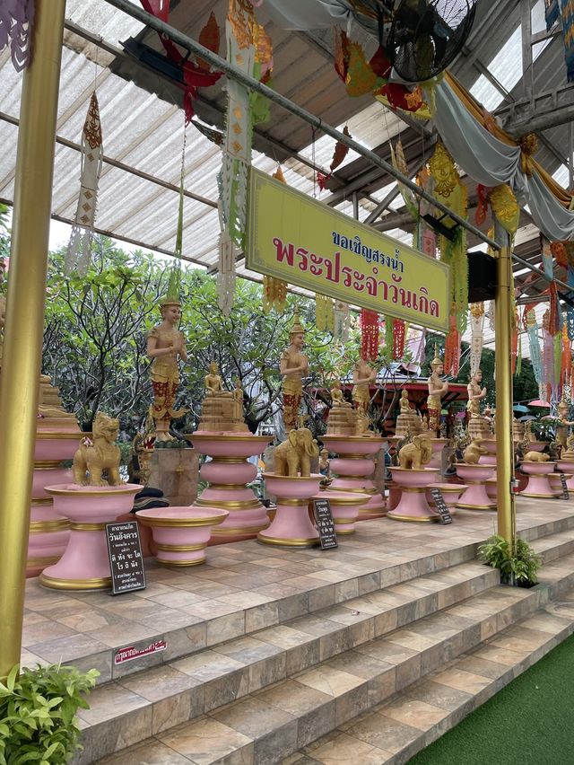 ไหว้หลวงพ่อวัดไร่ขิง ความศักดิ์สิทธิ์แห่งนครปฐม