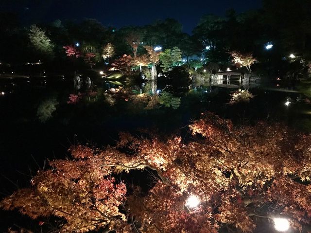 【滋賀】紅葉ライトアップ！彦根城をご紹介