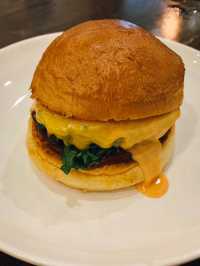 สเต๊กโดนใจ ต้องร้านBigger' Burger & steak