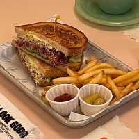 📌 jenniferseven burgershop
