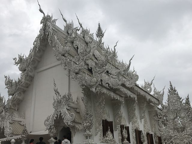 Wat Rong Khun - White Temple