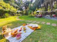 คาเฟ่ Hydeh Haus สวนสวยในบ้านหลังใหญ่