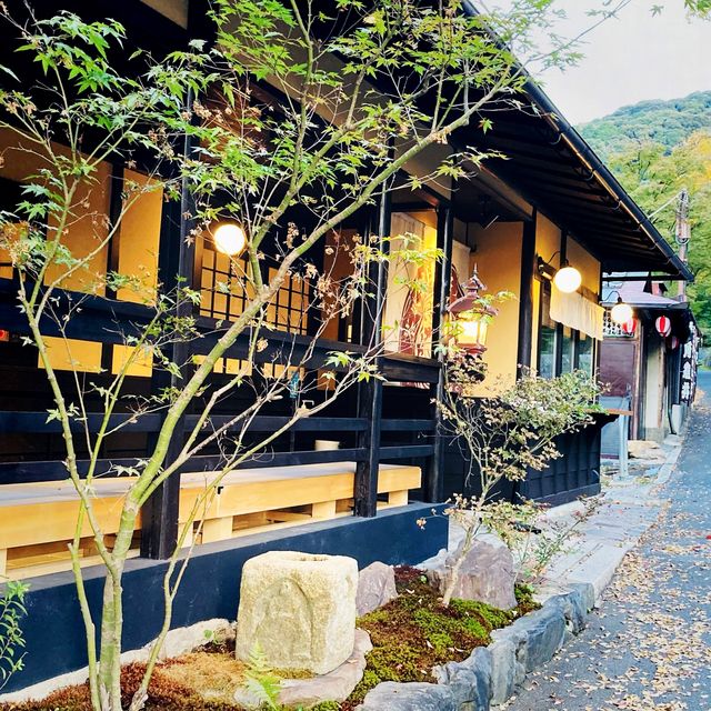 京都で大人気！自分でお団子を焼ける和カフェ🍡2021年オープン祇園八坂店