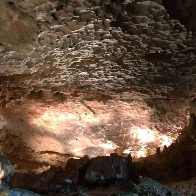 北越下龍灣必玩景點—驚奇洞HANG SUNG SOT